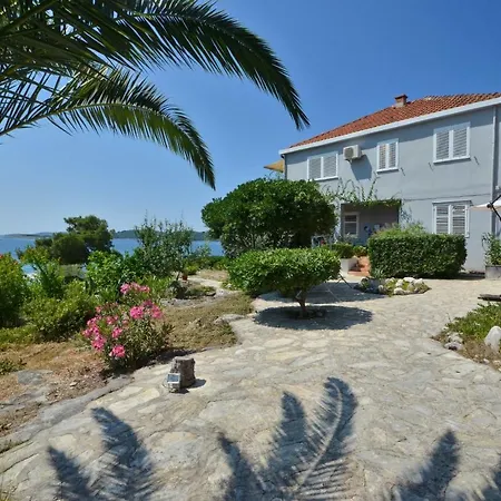 Apartman Beach Mery *